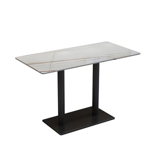 Cafetería comercial restaurante lujo piedra sinterizada mármol superior laminado Acero inoxidable pata dorada mesa de comedor rectangular
