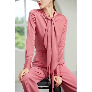 Completo Elegante Rosa Personalizzato Tre Pezzi per Donna, Abito Formale da Lavoro OL, Set di Pantaloni su Misura di Alta Qualità - Product Image 4