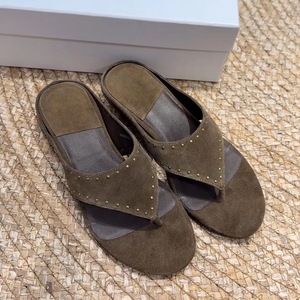 Sandalias de Verano 2026 para Mujer, con Tachuelas, Punta Redonda, Tacón Bajo, Diseño Abierto, Casuales para Exteriores - Product Image 1