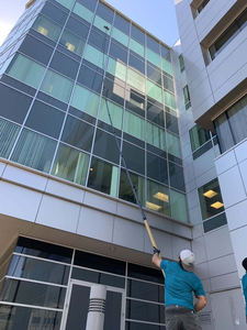 Sistema de Limpieza de Ventanas con Barra Telescópica de Fibra de Carbono, Cepillo para Limpieza de Paneles Solares, Barra de Lavado de Alta Presión - Product Image 6