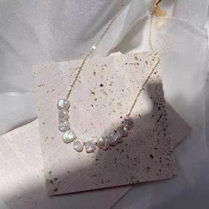 Collier en perles de style baroque Keshi, perle naturelle à forte luminosité, chaîne de clavicule, argent brisé avec gris grand-mère - Product Image 4