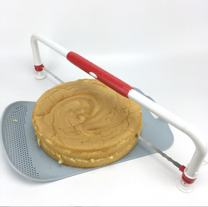 อุปกรณ์ทำขนมขายตรงจากโรงงาน: เลื่อยตัดเค้กสแตนเลสปรับระดับได้, ที่ตัดลวดเหล็กแบบฟัน, สำหรับตัดชั้นขนมปัง - Product Image 1