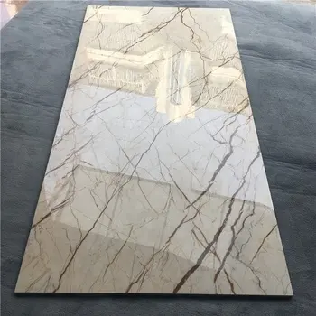 Azulejo de mármol Foshan dorado blanco brillante para casa, paredes interiores vitrificadas, haga clic y bloquee la veta dorada, azulejo de mármol para piso Carara de cerámica