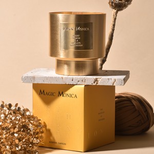 Bougie d'aromathérapie cylindrique en métal de luxe léger, parfumée à la cire de soja, sans fumée, pour une atmosphère haut de gamme et une décoration intérieure rafraîchissante. - Product Image 3
