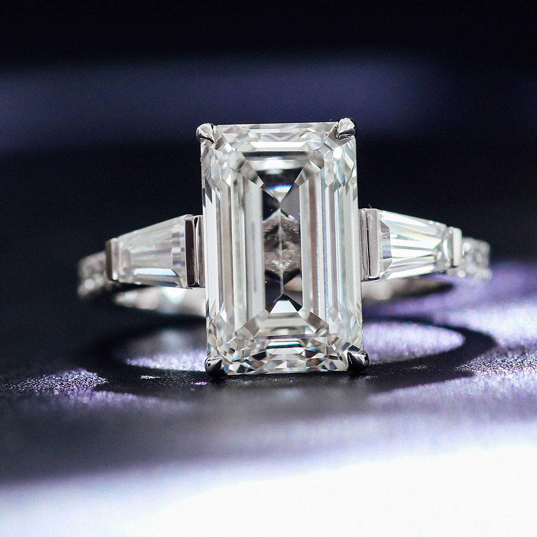 แหวนเพชรแล็บไวท์โกลด์ 14K