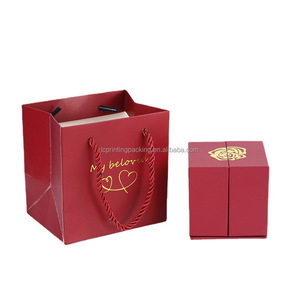 Confezione regalo aperta su due lati con goffratura lucida in metallo rosa rossa con goffratura per gioielli Set proposte - Product Image 6