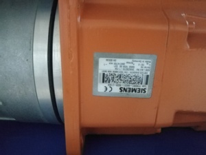 มอเตอร์หุ่นยนต์ IRB4400 - มอเตอร์แกนเดียว 3HAC5952-1 3HAC021724-001 มอเตอร์หุ่นยนต์ - Product Image 1