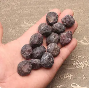 Wholesale minerals natural red rough Garnet raw stone garnet crystal stone for decoration