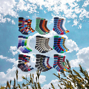 Calcetines de algodón transpirables para hombre, personalizados, divertidos, con diseño de arcoíris LEO, talla grande, casuales, con logo en el puño, para verano, deportes, uso diario y negocios. - Product Image 3