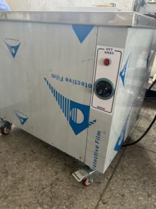 Équipement de <span class=keywords><strong>nettoyage</strong></span> par ultrasons commercial de 31 L pour le dégraissage et le <span class=keywords><strong>nettoyage</strong></span> de surface des pièces métalliques industrielles - Product Image 2