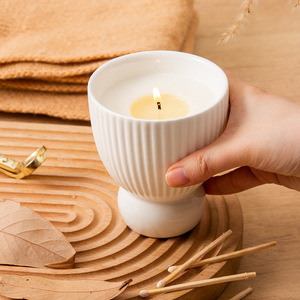 Vaso de cerámica personalizado para velas con diseño de rayas, vacío, para velas aromáticas, uso comercial y regalos. - Product Image 2