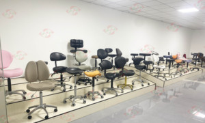 <strong>Pink</strong> Round Rolling Saloon Stool Height Adjustable Swivel <strong>Salon</strong> Stool for <strong>Beauty</strong> <strong>Salon</strong> - Product Image 6