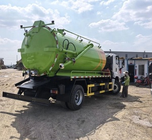 Camion de <span class=keywords><strong>vidange</strong></span> des égouts Isuzuu 12cbm avec <span class=keywords><strong>pompe</strong></span> à vide à <span class=keywords><strong>aspiration</strong></span> et décharge rapides, camion de nettoyage des eaux usées de 8 tonnes - Product Image 6