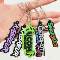 Usine en gros personnalisé forme de coeur conception souple PVC Anime porte-clés en caoutchouc Souvenir promotionnel PVC porte-clés Chine vente
