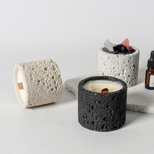 Vela Aromática Artesanal de Cera de Coco en Vaso de Porcelana con Aroma a Postre, No Tóxica, para Navidad y Año Nuevo - Product Image 4