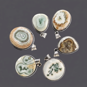 Pendentif ovale en quartz solaire blanc naturel de qualité supérieure, sculpté à la main, tendance et haut de gamme, en pierre précieuse naturelle, vente chaude - Product Image 1