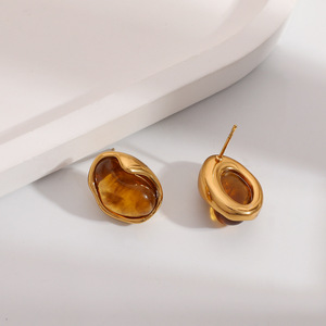 Pendientes de botón con forma de corazón de resina ámbar, chapados en oro de 18k, de acero inoxidable, joyería de moda para mujer - Product Image 3