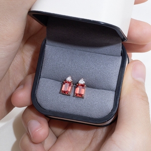 Pendientes de oro amarillo de 14 quilates con diamantes trillón y rubíes para mujer, Messi Jewelry MSE-841 - Product Image 6