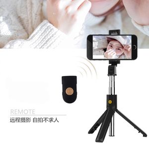 <span class=keywords><strong>K07</strong></span> <span class=keywords><strong>Selfie</strong></span> <span class=keywords><strong>Stick</strong></span> Trépied sans fil 3 en 1 avec télécommande sans fil pour smartphone - Product Image 5