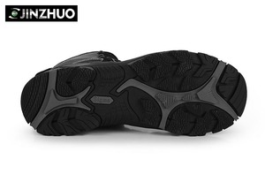 Stivali tattici in pelle nera in stile militare per l'allenamento - Product Image 4