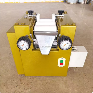 เครื่องบดสามลูกกลิ้งสำหรับวัตถุดิบลิปสติก ลิปกลอส ผงแต่งหน้า อายแชโดว์ และเครื่องบดผงเครื่องสำอาง - Product Image 3