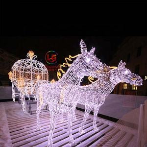 Escultura LED 3D de Acrílico para Iluminación Exterior Personalizada, Carruaje de Caballos con Diseño de Cenicienta a Tamaño Real para Bodas - Product Image 1