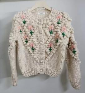 2025 automne nouveau fait à la main sans col tricot femmes pull Style doux forêt tridimensionnel fleur haut décontracté Cardigan pour - Product Image 3