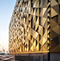 Façade de mur rideau d'hôtel en alliage d'aluminium personnalisée en Chine, panneau métallique décoratif 3D avec des caractéristiques ignifuges et imperméables