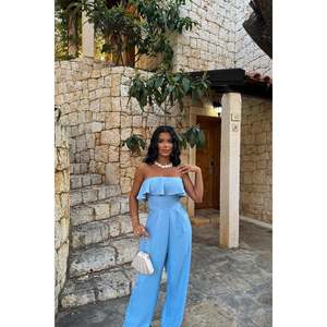 Combinaison ou barboteuse Tulum bleue pour femme avec détail Fedora unique - Product Image 3