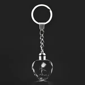 Catene chiave a forma di cuore dell'accendino di cristallo principale 3d di lusso lampeggiante di modo di Logo su ordinazione all'ingrosso