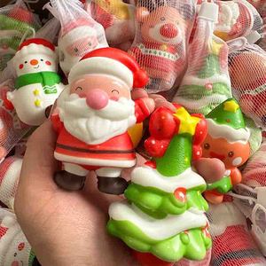 ของเล่นบีบคริสต์มาส สควิชชี่ ของเล่นซานต้า ของขวัญใส่ถุงของขวัญคริสต์มาส สควิชชี่คริสต์มาสพร้อมต้นซานต้า - Product Image 1