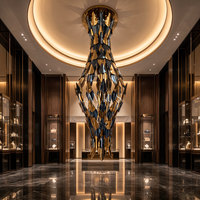 Lustres et suspensions personnalisés LAVIUS Art Déco avec feuilles de verre LED pour hall, villa, escalier et projets de plafonds hauts