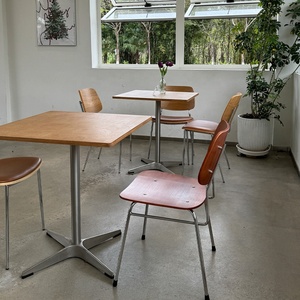 Tavoli e Sedie per Caffetterie e Panetterie dal Design Semplice, Esteticamente Gradevoli e che Creano un'Atmosfera Accogliente. - Product Image 2