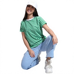 T-shirt imprimé graphique pour femme de qualité supérieure, tissu jersey doux, manches courtes, t-shirt tendance, design personnalisé, fabrication de vêtements en gros - Product Image 1
