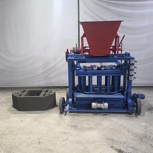 Máy khối kênh tưới bê tông đúc sẵn tạo ra các kênh tưới hình thang có lỗ mở tới 480mm. - Product Image 6