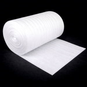 Rouleau de mousse de polyéthylène flexible imperméable multi-usages avec amorti pour la protection des panneaux muraux et des sols - Product Image 1