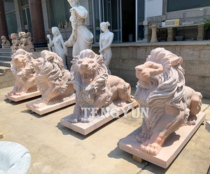 Estatua De León de mármol decorativa para puerta exterior de tamaño natural para Leones de mármol rosa para templo a la venta - Product Image 3
