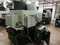 Tour CNC automatique à broche unique horizontale avec alimentateur de barres de petite diamètre de haute précision