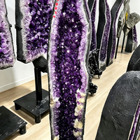 rouge naturel en gros, pierres précieuses, cristaux minéraux, spécimens de cristal, cristal brut en grappe pour la décoration