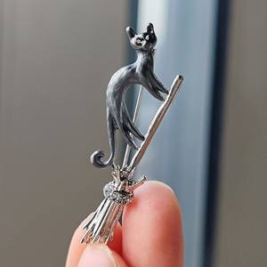 DIY レトロスタイル ラインストーン装飾の子猫ブローチ 女性用 ユニークで洗練されたピン - Product Image 4