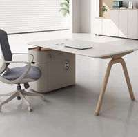Ensemble de bureaux de direction de luxe (4-6 postes) – Bureau moderne avec cloison de séparation et poste informatique pour immeuble de bureaux