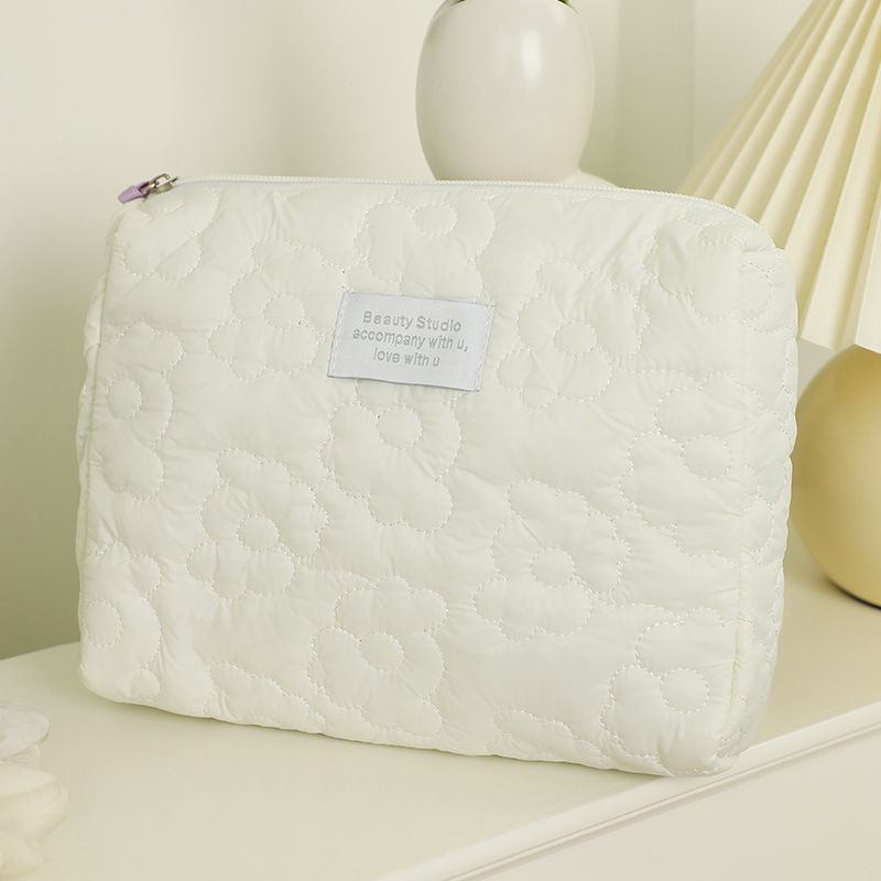 Yunduo cosmetic bag (white medium)