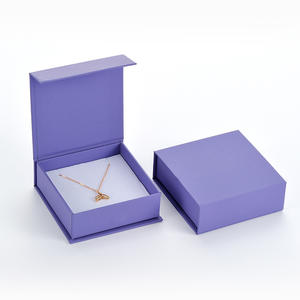 Boîte de papier rigide à fermeture magnétique personnalisée Boîte d'emballage de bijoux avec logo - Product Image 1