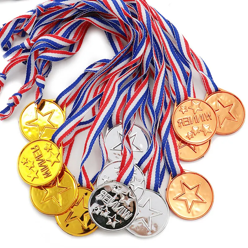 Zeneng3dメタルゴールドトライアスロンフィニッシャーマラソンランニングスポーツメダルカスタムメダルトロフィーとメダル