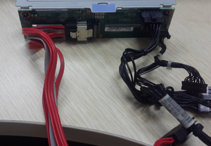 X3550 M3 2,5 "HDD 4-Bay Backplane 59Y3915 con SAS y Cable de alimentación - Product Image 2