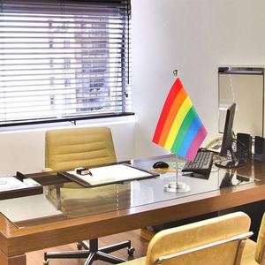 สินค้าขายดี จัดส่งตรง อุปกรณ์ตกแต่งธงสีรุ้งสำหรับงานไพรด์เกย์ คุณภาพพรีเมียม สำหรับ LGBTQ ธงตั้งโต๊ะแบบถือ - Product Image 4