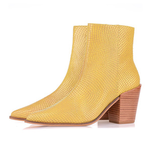 Inverno stile Sexy in pelle <span class=keywords><strong>di</strong></span> mucca personalizza il marchio punta a punta Slip On <span class=keywords><strong>stivali</strong></span> da donna con tacco impilato da <span class=keywords><strong>stivali</strong></span> da scarpe da donna - Product Image 1