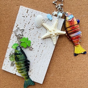 Llavero creativo con forma de pez, pequeño y colorido, colgante de estrella, accesorio para mochila, regalo para hombre, papá, <span class=keywords><strong>abuelo</strong></span> - Product Image 3
