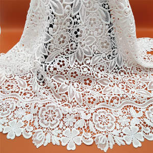 Encaje Floral Exquisitamente Bordado sobre Seda de Leche, Tela Delicada Soluble en Agua para Vestidos de Novia - Product Image 1