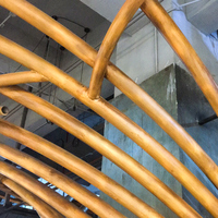 Sculptures d'arbres en herbe artificielle d'intérieur en fibre de verre de haute qualité ignifuges et respectueuses de l'environnement pour la décoration d'hôtels